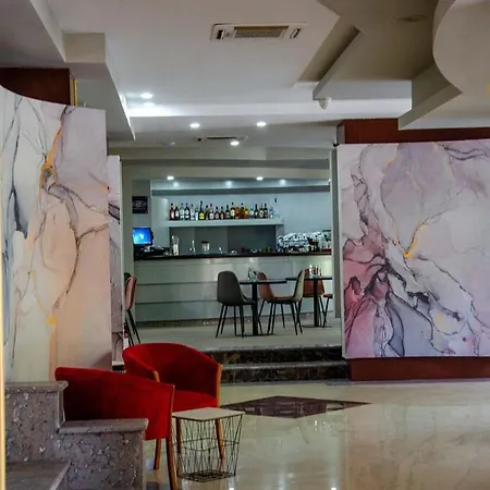New Royal Hotel 4*